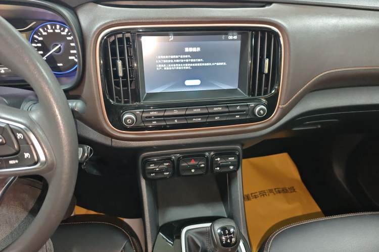 Used GAC Trumpchi GS3 2017 150N Manual Elite Edition Audio And AC Panel