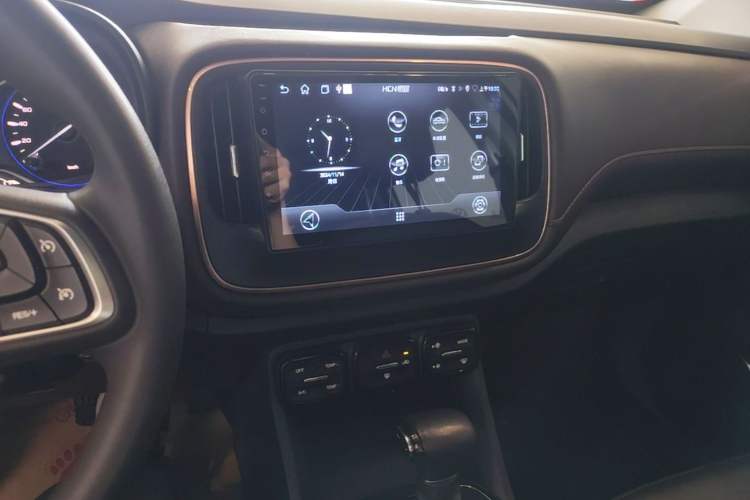 Used GAC Trumpchi GS3 2017 150N Automatic Elite Edition Audio And AC Panel