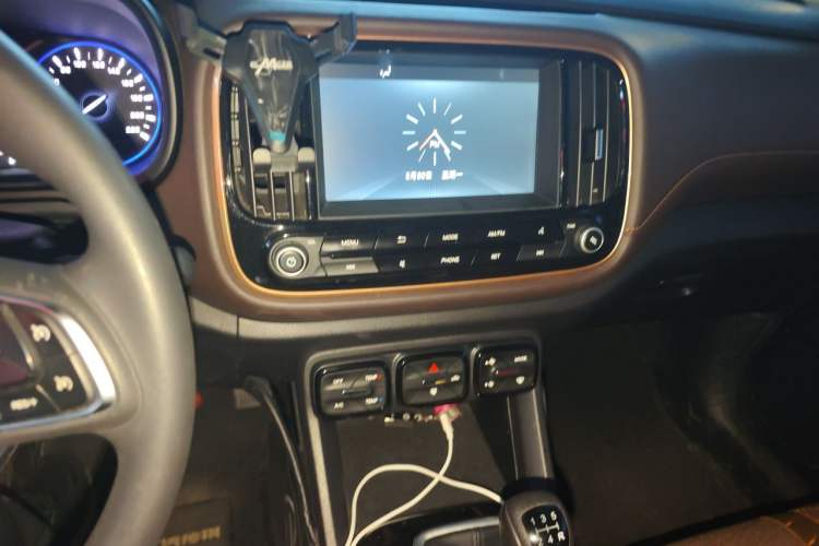 Used GAC Trumpchi GS3 2017 150N Manual Elite Edition Audio And AC Panel