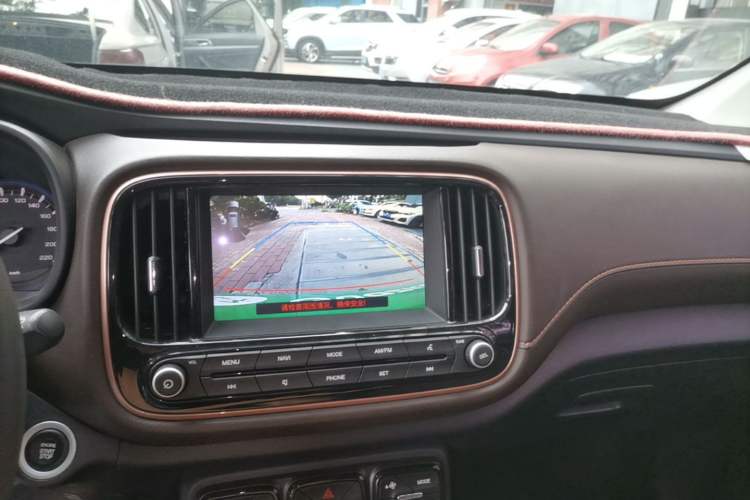 Used GAC Trumpchi GS3 2017 200T Automatic Luxury Edition Audio And AC Panel