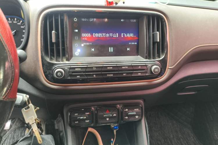Used GAC Trumpchi GS3 2017 150N Manual Elite Edition Audio And AC Panel