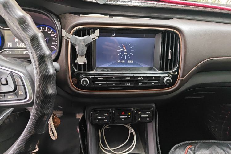 Used GAC Trumpchi GS3 2017 150N Automatic Elite Edition Audio And AC Panel