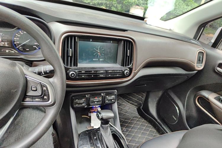 Used GAC Trumpchi GS3 2017 150N Automatic Elite Edition Audio And AC Panel