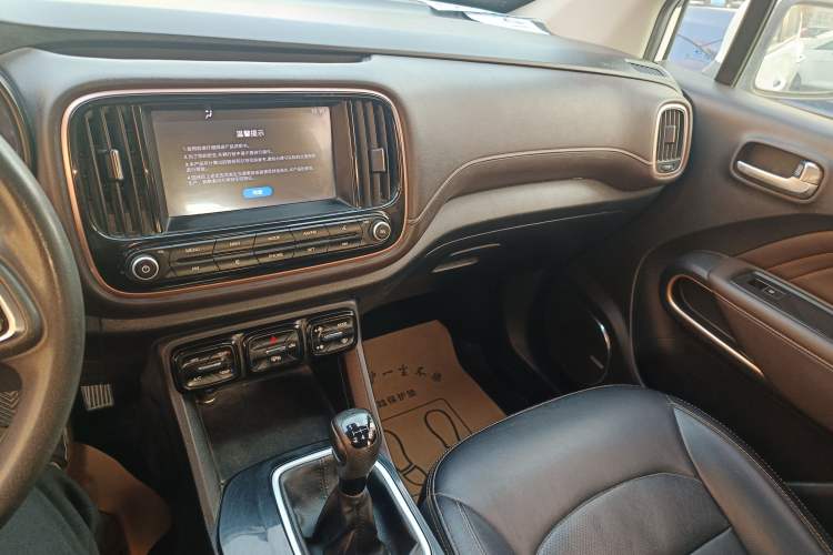 Used GAC Trumpchi GS3 2017 150N Manual Luxury Edition Audio And AC Panel