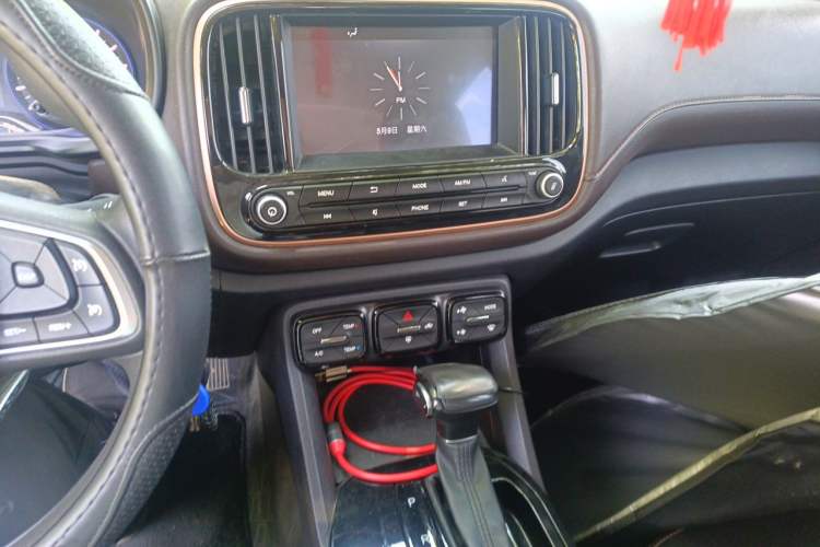 Used GAC Trumpchi GS3 2017 150N Automatic Elite Edition Audio And AC Panel