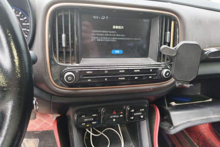 Used GAC Trumpchi GS3 2017 150N Manual Elite Edition Audio And AC Panel