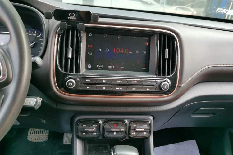 Used GAC Trumpchi GS3 2017 150N Automatic Elite Edition Audio And AC Panel
