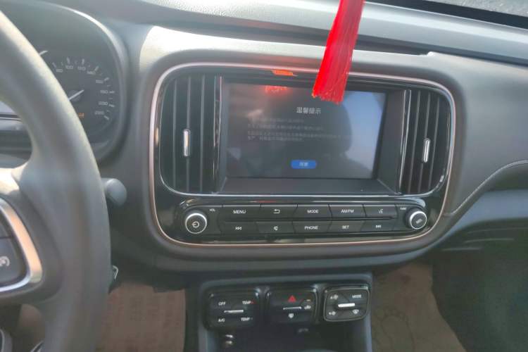 Used GAC Trumpchi GS3 2017 150N Automatic Elite Edition Audio And AC Panel