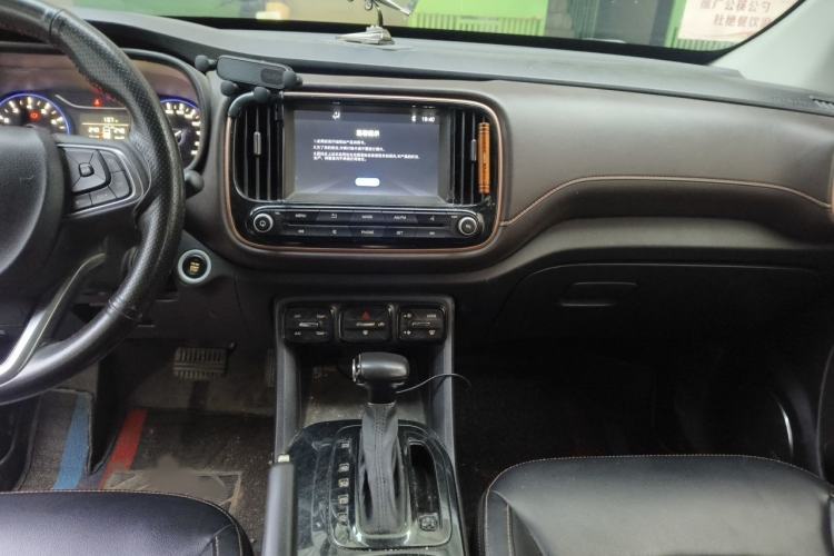 Used GAC Trumpchi GS3 2017 200T Automatic Elite Edition Audio And AC Panel