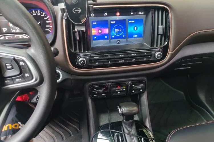 Used GAC Trumpchi GS3 2017 200T Automatic Elite Edition Audio And AC Panel