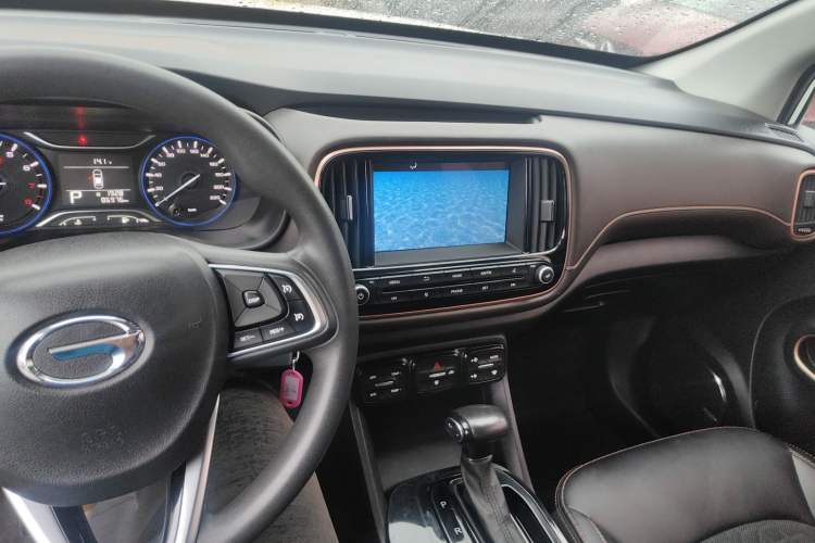 Used GAC Trumpchi GS3 2017 150N Automatic Elite Edition Center Console