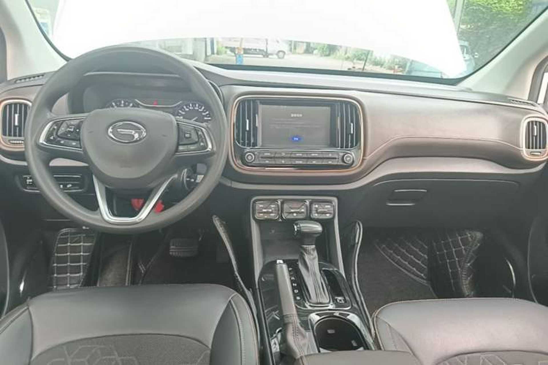 Used GAC Trumpchi GS3 2017 150N Automatic Elite Edition Center Console