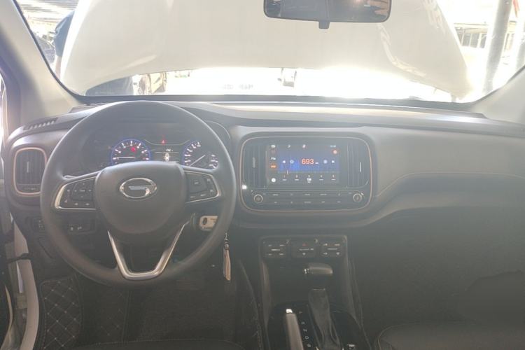 Used GAC Trumpchi GS3 2017 150N Automatic Elite Edition Center Console