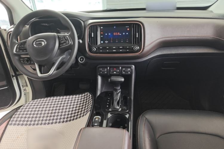 Used GAC Trumpchi GS3 2017 200T Automatic Luxury Edition Center Console