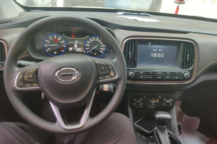 Used GAC Trumpchi GS3 2017 150N Automatic Elite Edition Center Console