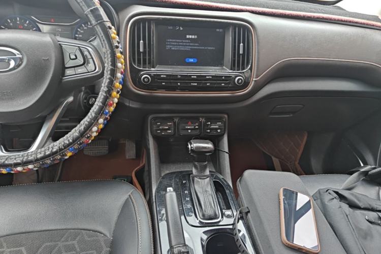 Used GAC Trumpchi GS3 2017 150N Automatic Elite Edition Center Console