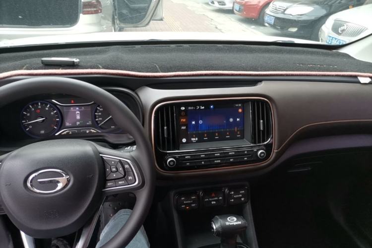 Used GAC Trumpchi GS3 2017 200T Automatic Luxury Edition Center Console