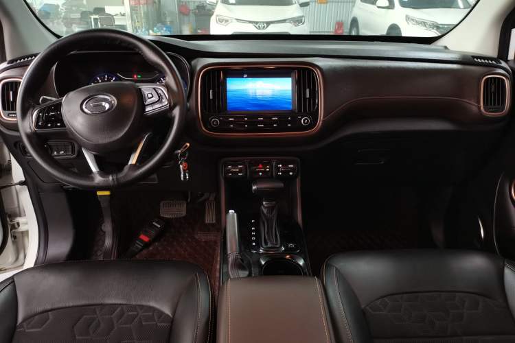 Used GAC Trumpchi GS3 2017 150N Automatic Elite Edition Center Console