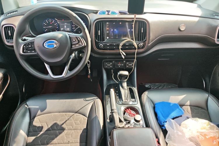 Used GAC Trumpchi GS3 2017 150N Automatic Elite Edition Center Console