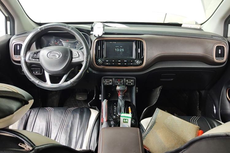 Used GAC Trumpchi GS3 2017 150N Automatic Elite Edition Center Console