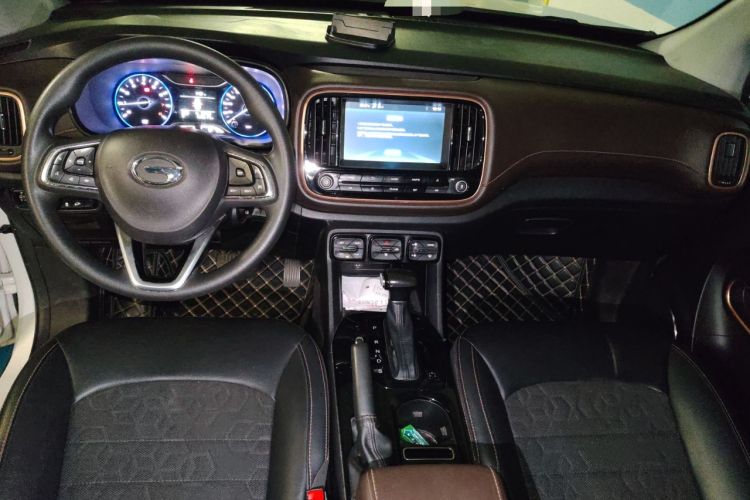 Used GAC Trumpchi GS3 2017 150N Automatic Elite Edition Center Console