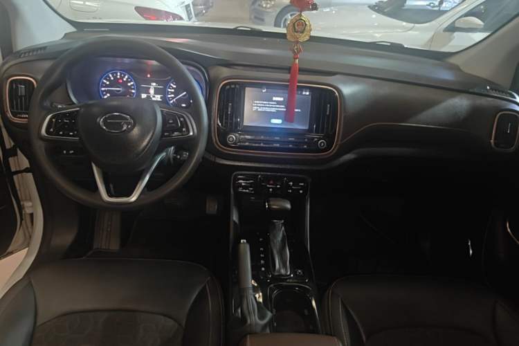 Used GAC Trumpchi GS3 2017 150N Automatic Elite Edition Center Console