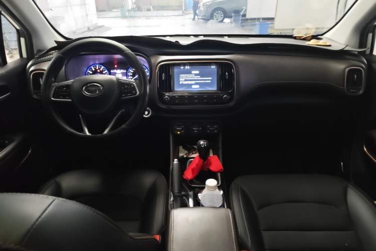 Used GAC Trumpchi GS3 2017 150N Manual Luxury Edition Center Console