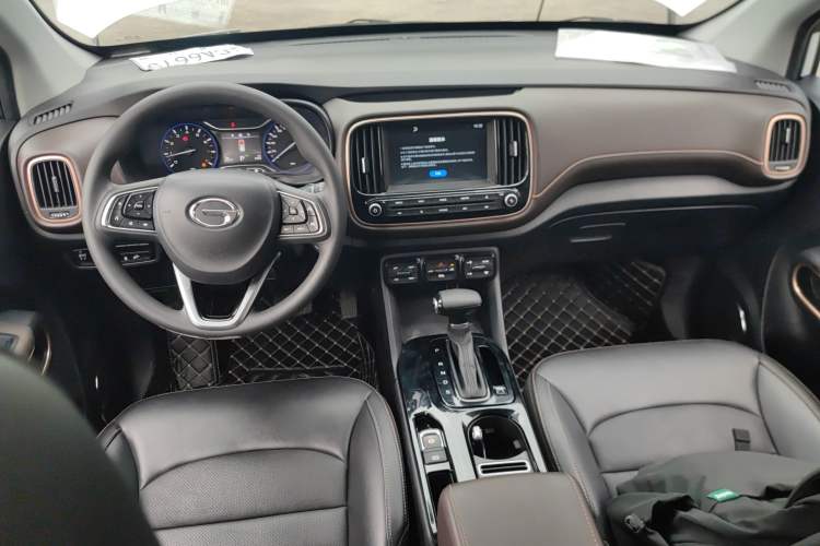 Used GAC Trumpchi GS3 2017 200T Automatic Luxury Edition Center Console