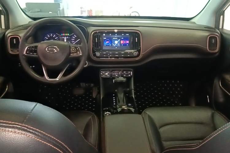 Used GAC Trumpchi GS3 2017 200T Automatic Luxury Edition Center Console