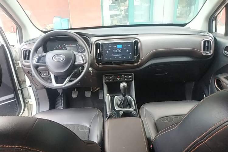 Used GAC Trumpchi GS3 2017 150N Manual Comfort Edition Center Console