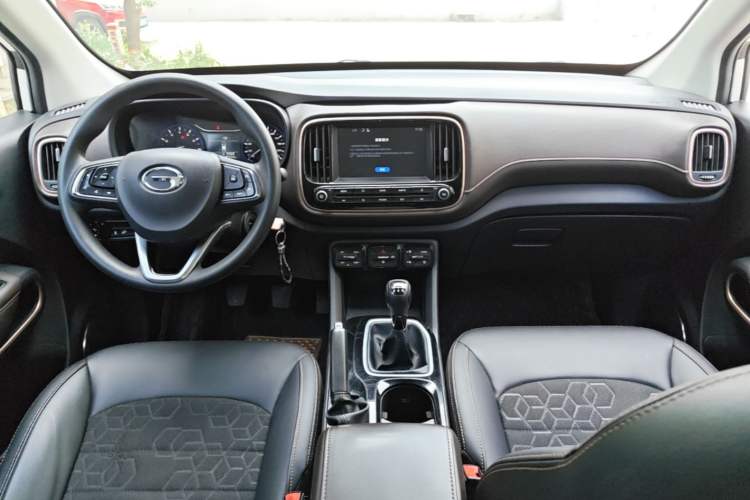 Used GAC Trumpchi GS3 2017 150N Manual Elite Edition Center Console