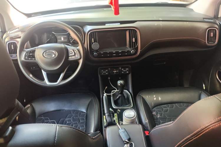 Used GAC Trumpchi GS3 2017 150N Manual Elite Edition Center Console