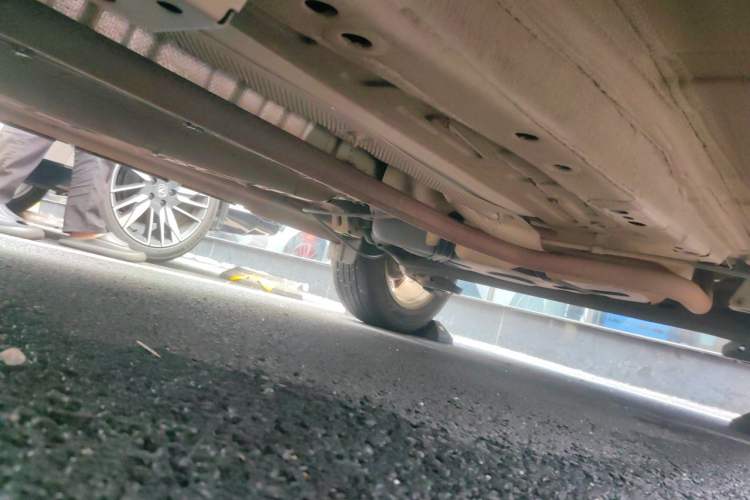 Used GAC Trumpchi GS3 2017 150N Automatic Elite Edition Chassis Front Left
