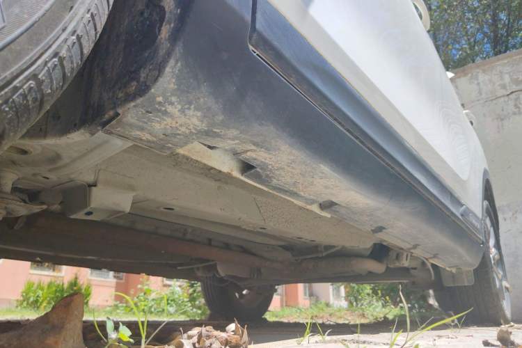 Used GAC Trumpchi GS3 2017 150N Manual Elite Edition Chassis Front Left