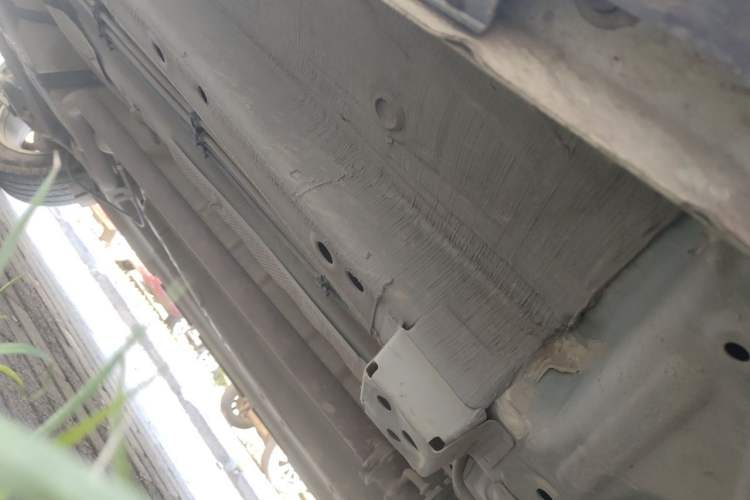 Used GAC Trumpchi GS3 2017 150N Manual Elite Edition Chassis Front Right
