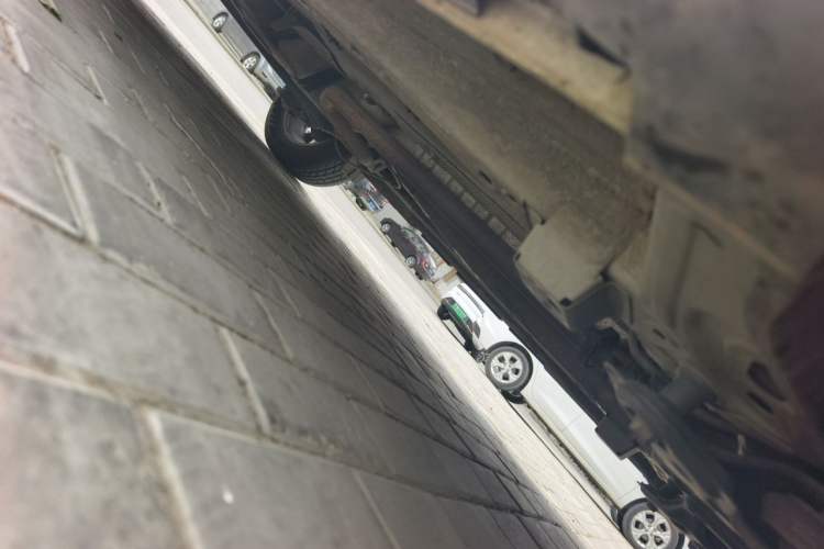 Used GAC Trumpchi GS3 2017 150N Automatic Elite Edition Chassis Front Right