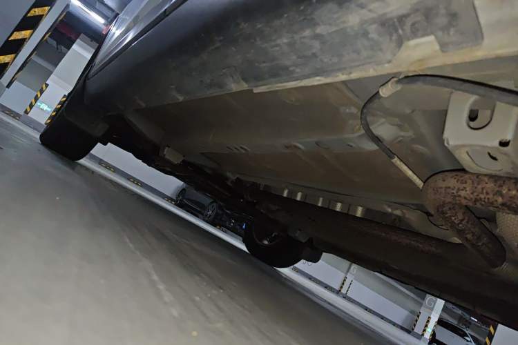 Used GAC Trumpchi GS3 2017 150N Automatic Elite Edition Chassis Rear Left