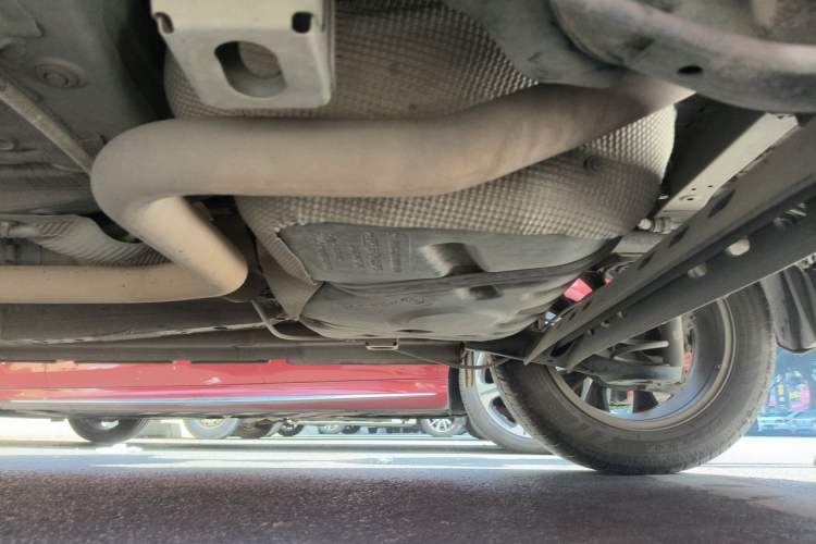Used GAC Trumpchi GS3 2017 150N Automatic Elite Edition Chassis Rear Left