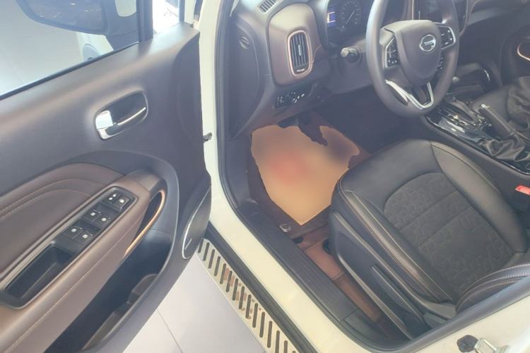 Used GAC Trumpchi GS3 2017 150N Automatic Elite Edition Driver Seat