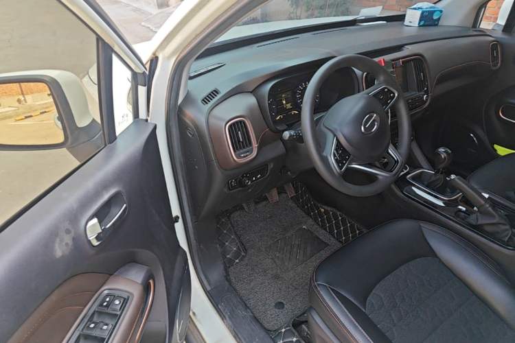 Used GAC Trumpchi GS3 2017 150N Manual Elite Edition Driver Seat