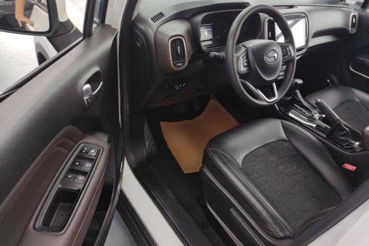 Used GAC Trumpchi GS3 2017 150N Automatic Elite Edition Driver Seat