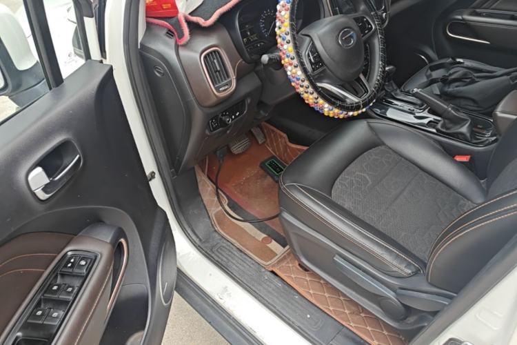 Used GAC Trumpchi GS3 2017 150N Automatic Elite Edition Driver Seat