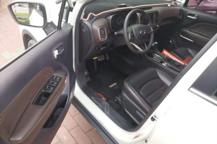 Used GAC Trumpchi GS3 2017 200T Automatic Luxury Edition Driver Seat