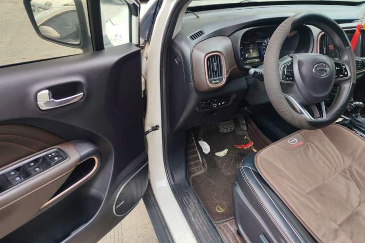 Used GAC Trumpchi GS3 2017 150N Automatic Elite Edition Driver Seat