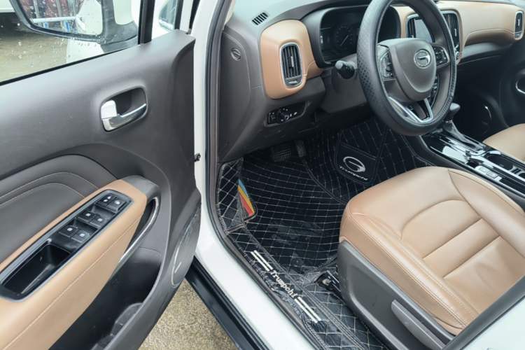 Used GAC Trumpchi GS3 2017 200T Automatic Luxury Edition Driver Seat