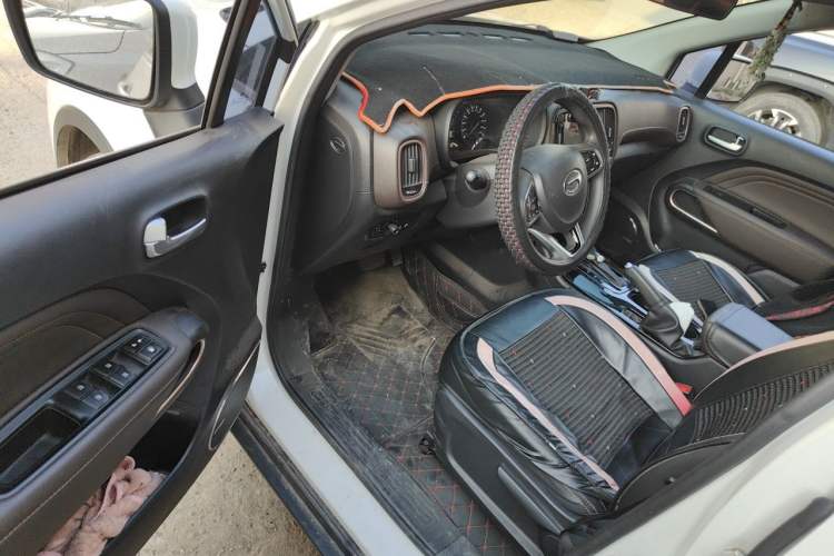 Used GAC Trumpchi GS3 2017 150N Automatic Elite Edition Driver Seat
