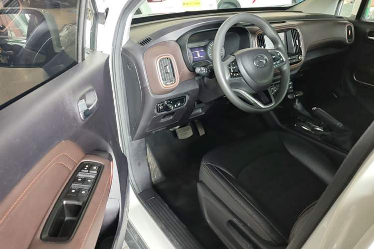 Used GAC Trumpchi GS3 2017 150N Automatic Elite Edition Driver Seat