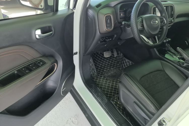 Used GAC Trumpchi GS3 2017 150N Automatic Elite Edition Driver Seat