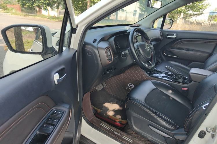 Used GAC Trumpchi GS3 2017 150N Automatic Elite Edition Driver Seat