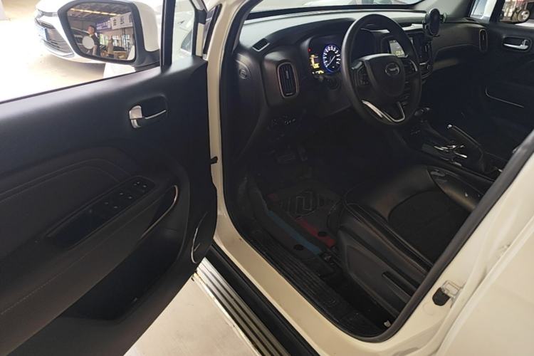 Used GAC Trumpchi GS3 2017 150N Automatic Elite Edition Driver Seat
